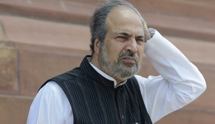 PDP founder member Muzaffar Hussain Beigh joins People's Conference